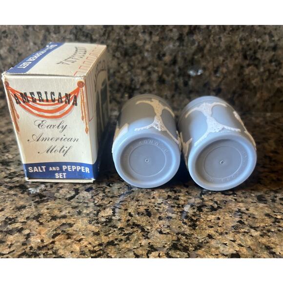 Early American Motif Americana Salt & Pepper Shakers Liberty Bell Fife & Drummer - Picture 5 of 5